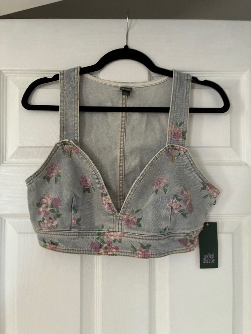 NWT wild fable Light Denim Floral crop top